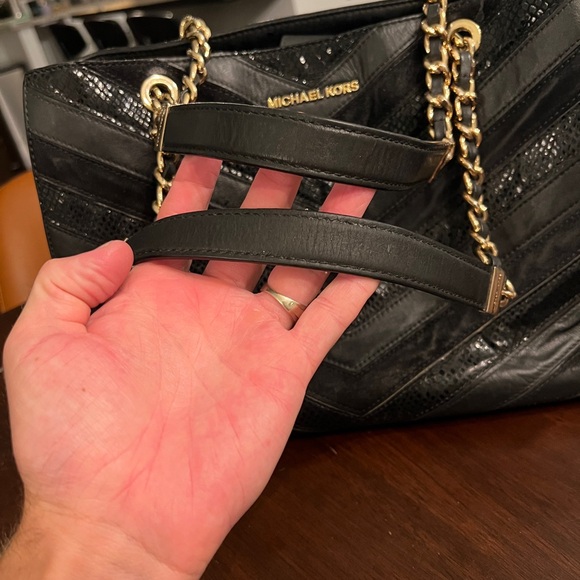 Michael Kors Leather Handbag Set - Picture 4 of 11